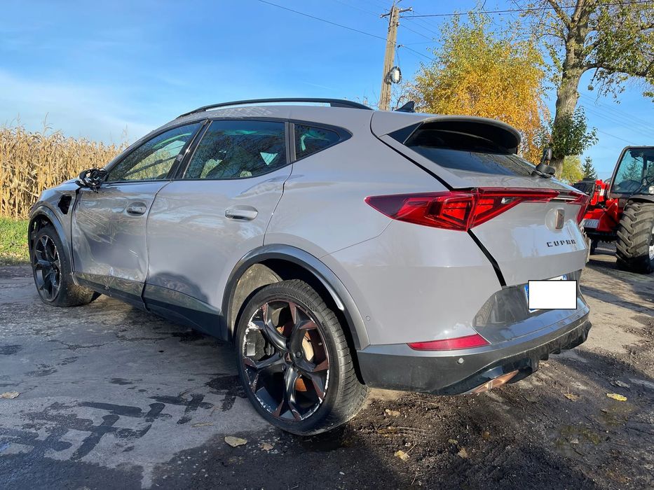 Cupra Formentor 2023 ROK_E-HYBRID HYBRYDA_204 KM_Tylko 40.000 KM_Bogata wersja_PLUG IN