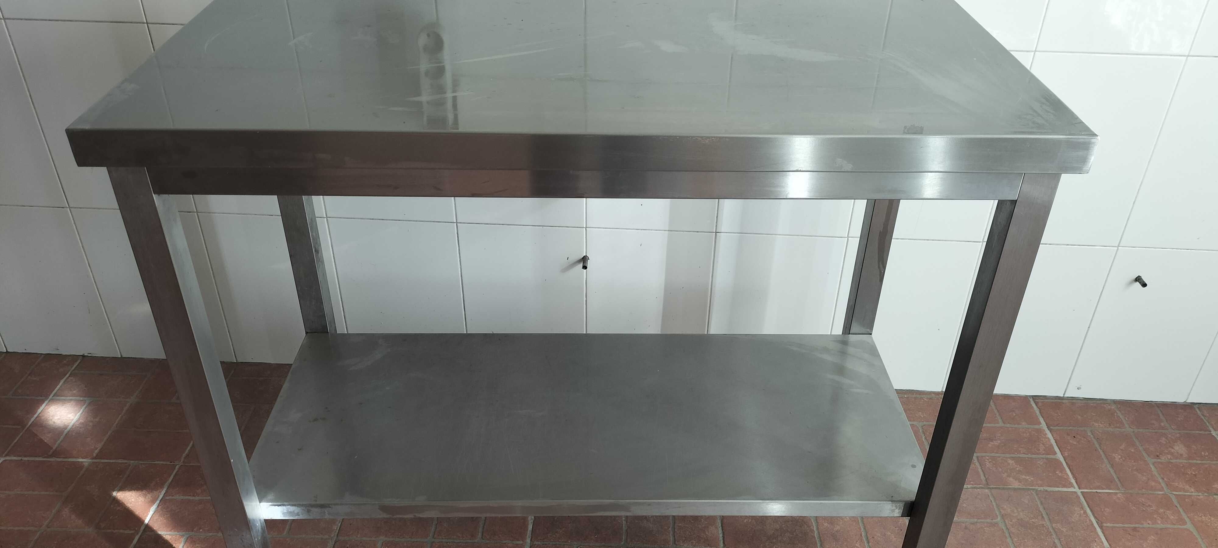 Vendo bancada de inox