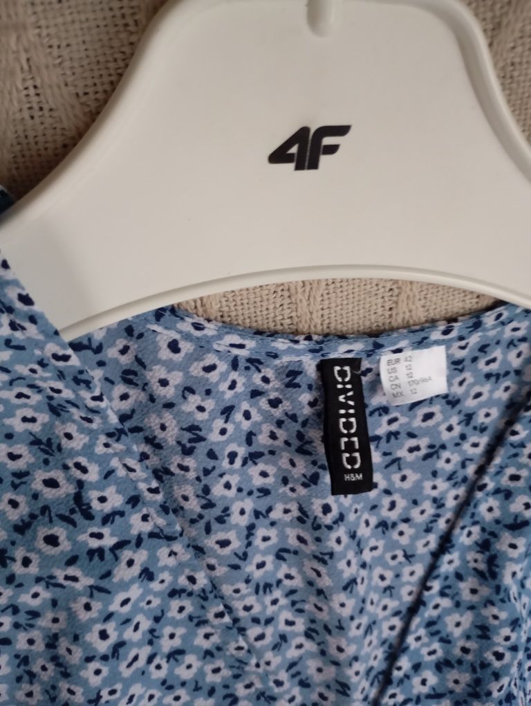 H&M L-XL śliczna niebieska krótka sukienka mini w kwiaty kwiatuszki