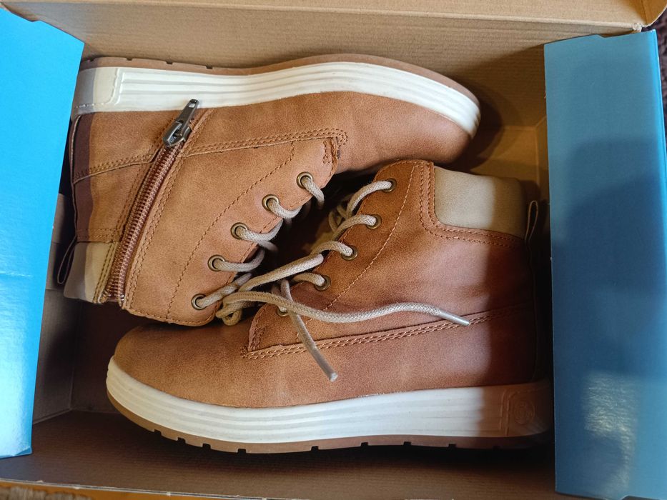 Італійське фірмове взуття підліткові