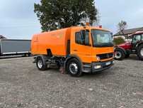 Mercedes ATEGO zamiatarka uliczna wynajem* Wynajem zamiatarka Mercedes