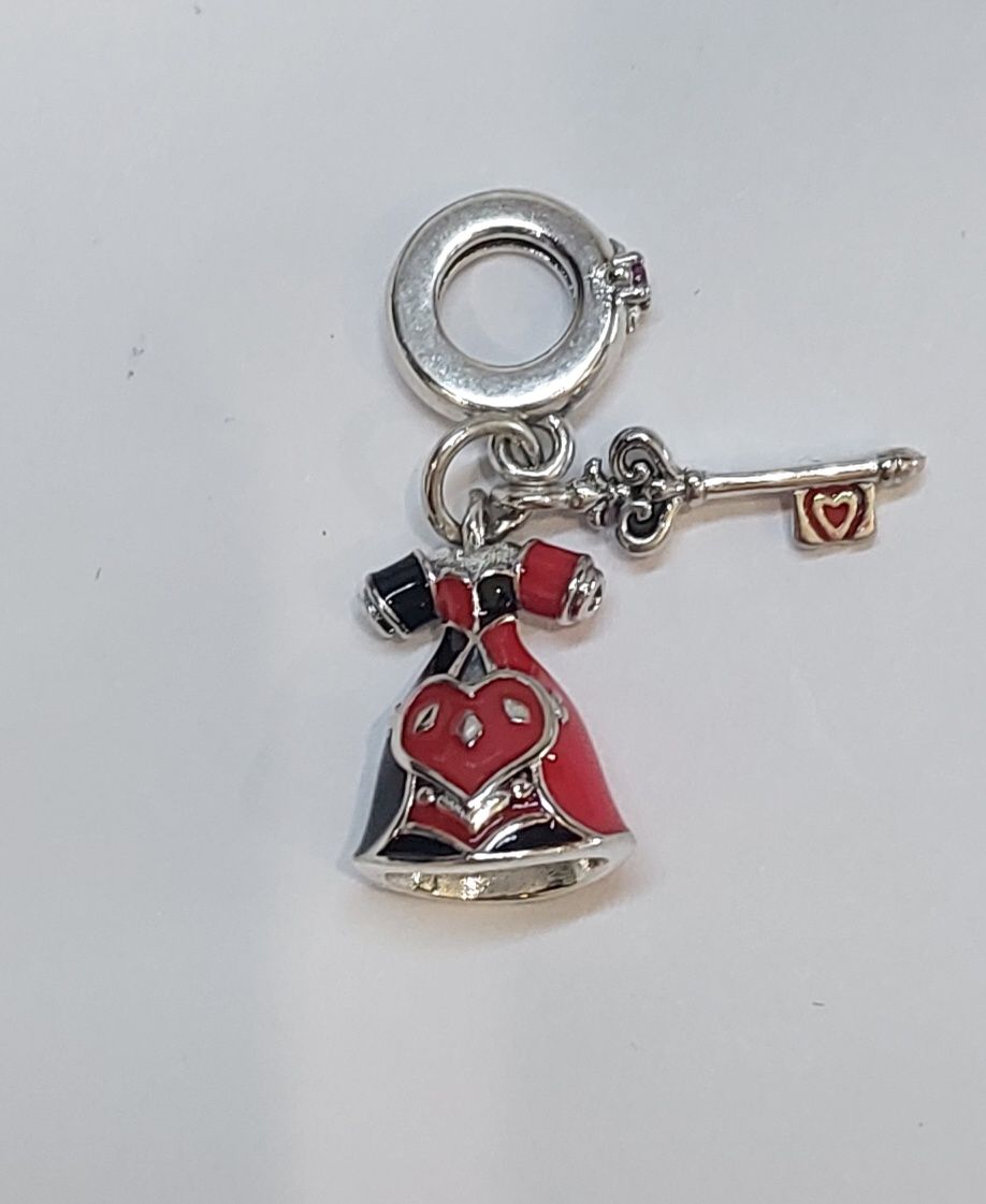 Charm's- królowa kier S925