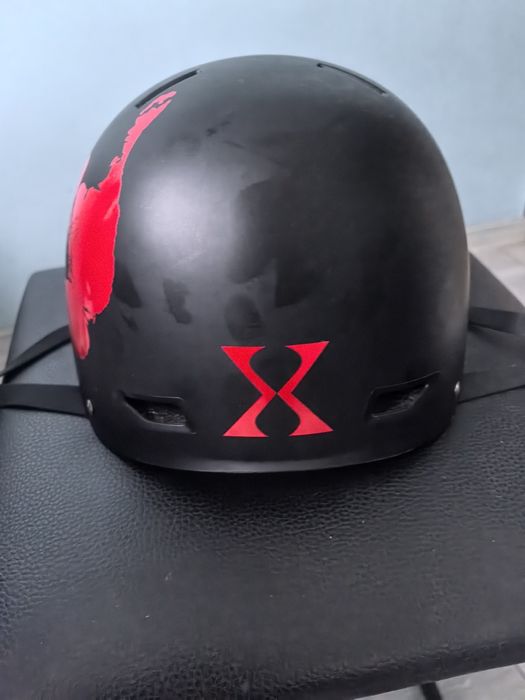 Kask na hulajnoge, rower Nils Extreme