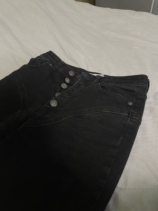 Чорні джинси клеш