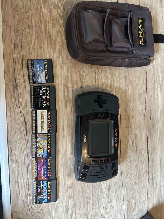 Atari Lynx 2 lonsola w stanie bardzo dobrym + 6 gier + etui