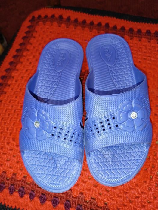 Резинові дитячі тапки