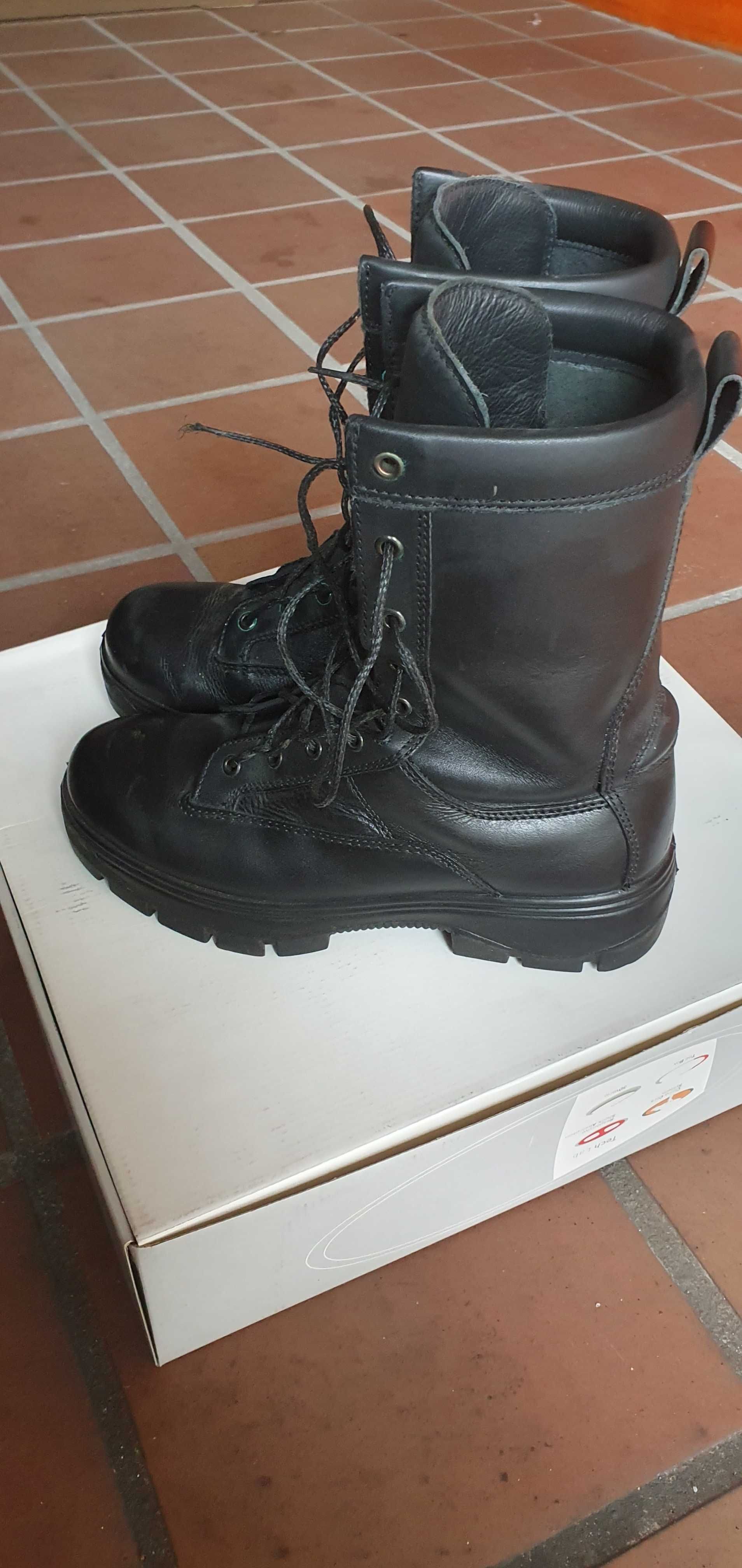 Botas tipo militar