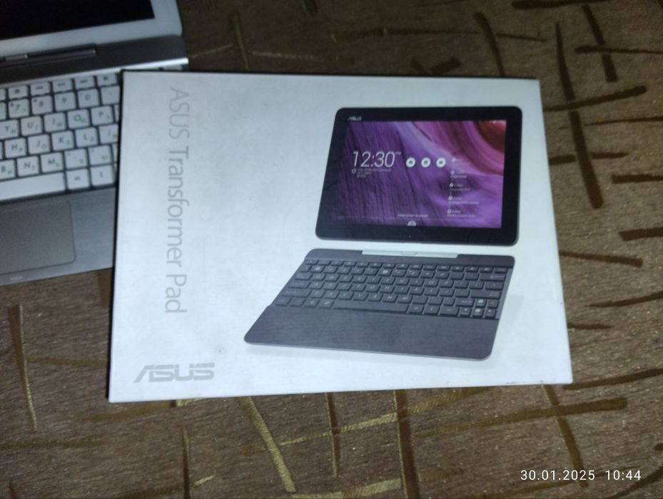 Продам планшет Asus