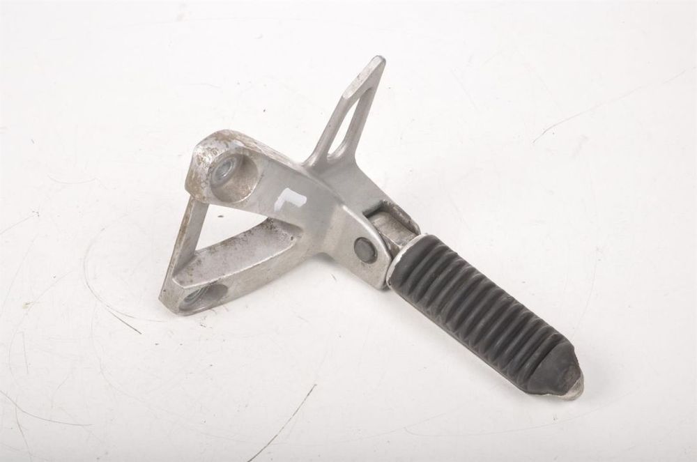 SUZUKI GSX-F 750 SET PODNÓŻEK LEWY TYŁ