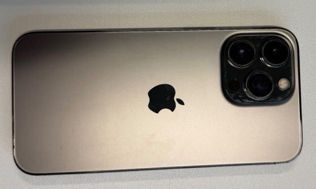 iPhone 13 Pro 256G Grafite com capa e cabo