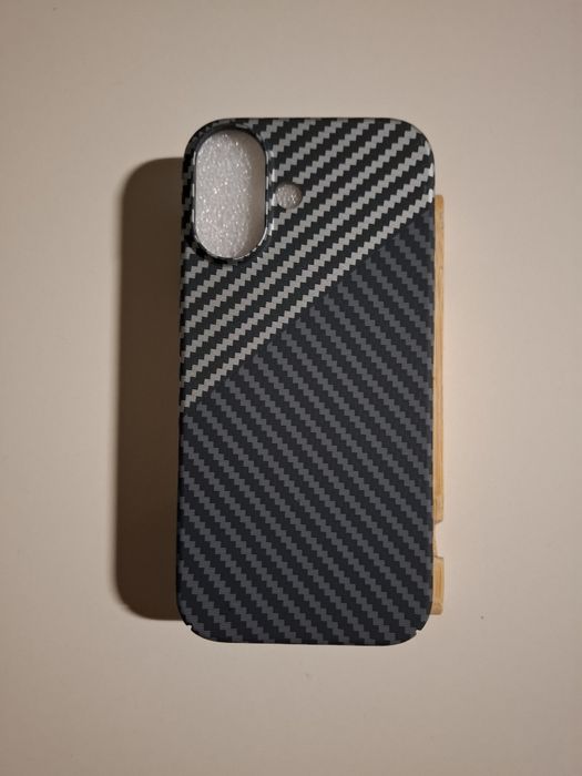 Чехол iphone 17 carbon