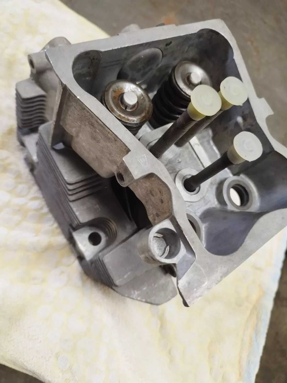 DEUTZ 514 lub 614 lub 714  głowica cylindra nowa oryginał 84R