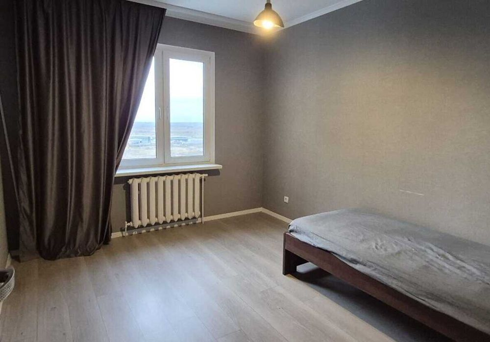 Продаж видової 3 кімнатної квартири, вул. Милославська 4