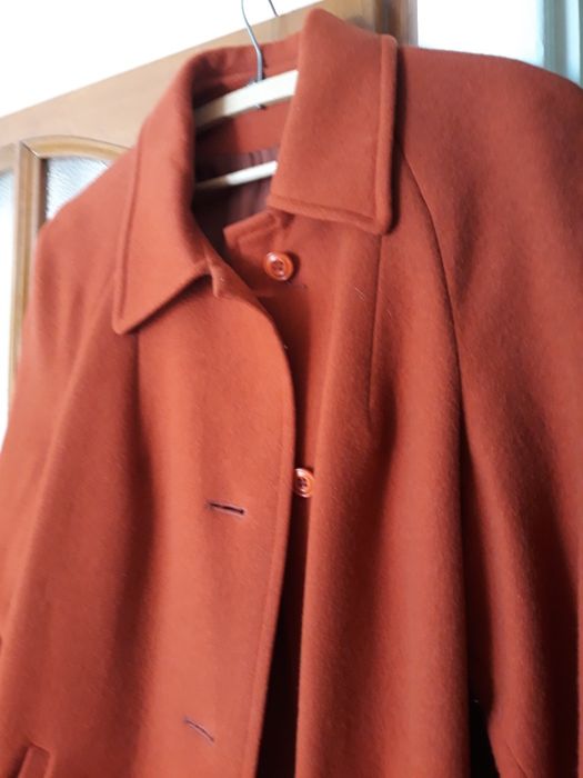 Damski ceglany płaszcz