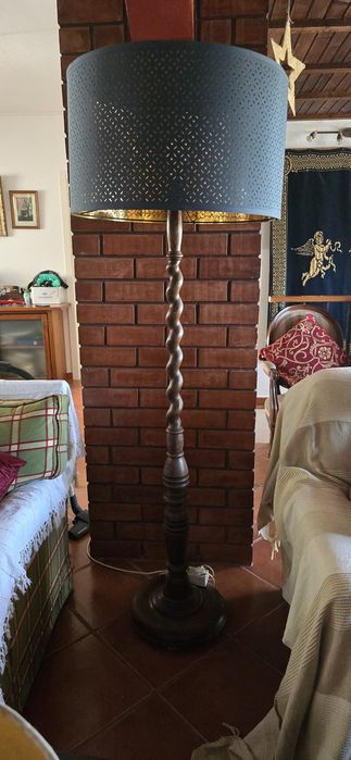 2 Candeeiros de Madeira