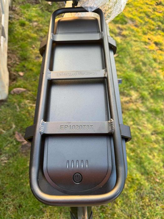 Rower aluminiowy, elektryczny Schiano E-Moon 250W 468Wh damski damka