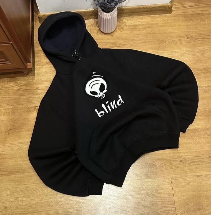 Blind hoodie opium