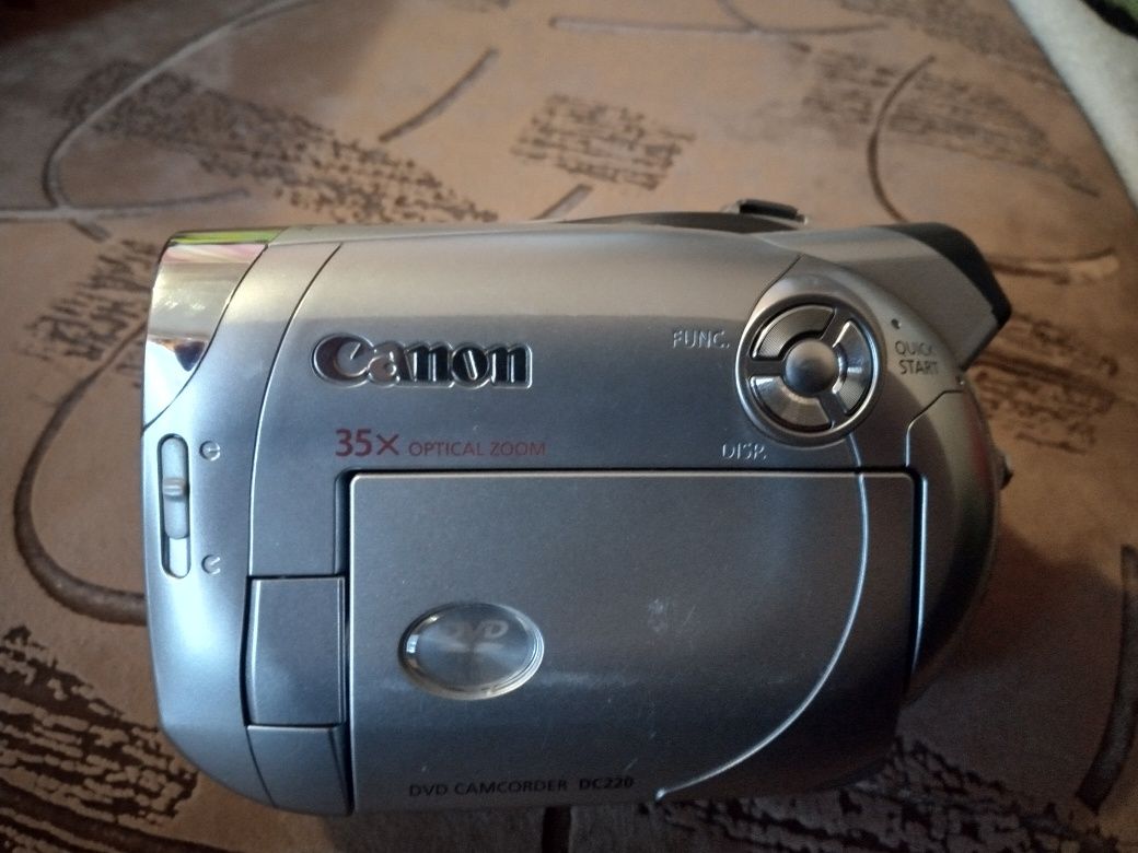Відеокамера Canon