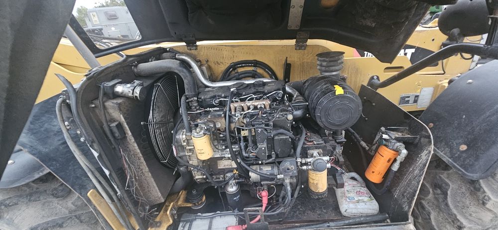 Caterpillar th407