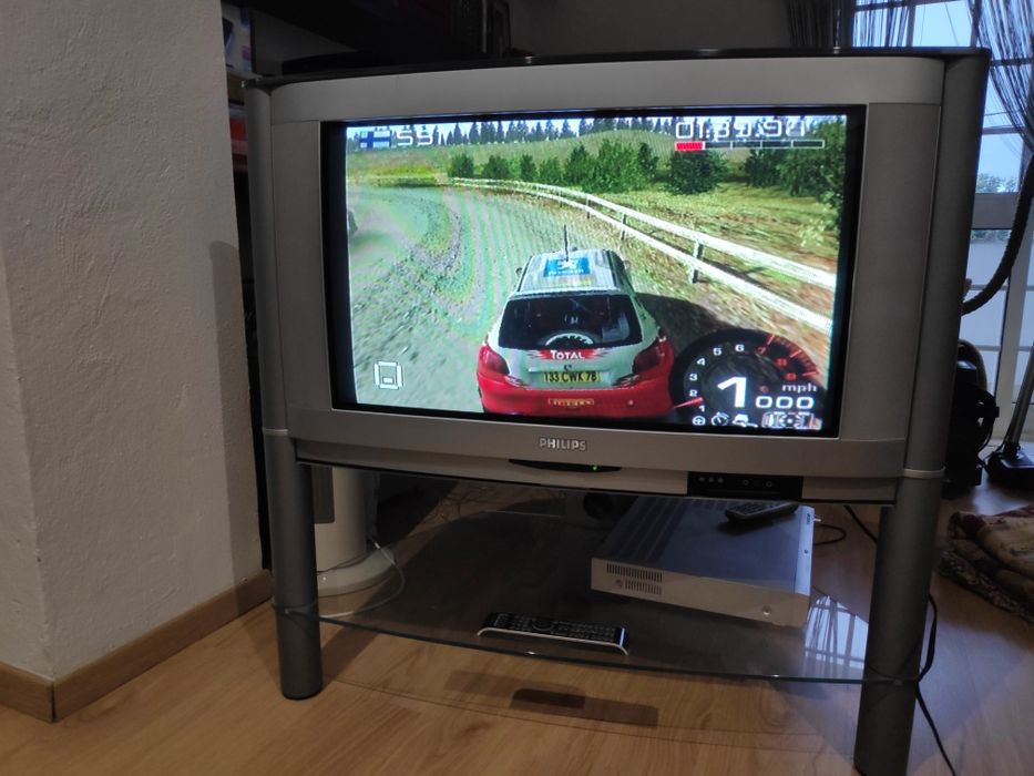 Televisões CRT vários tamanhos