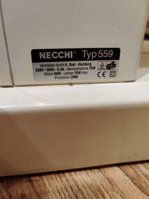 Продам швейну NECCHI