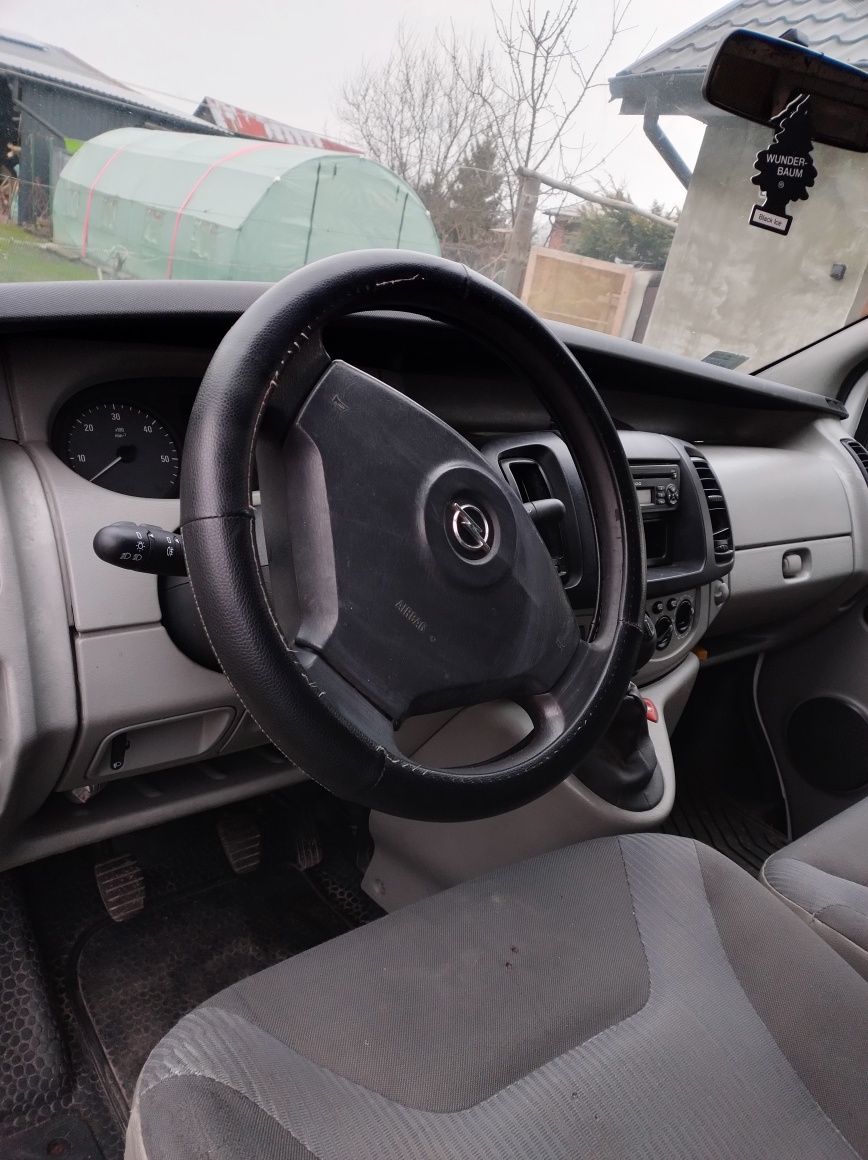 Opel Vivaro 2006r.