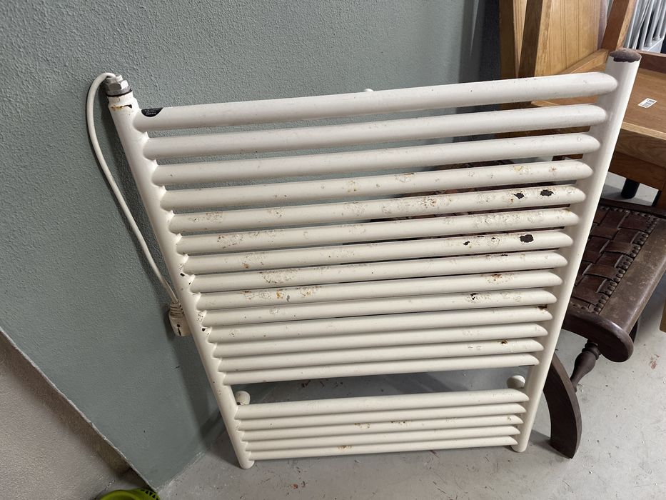 Aquecedor electrico de toalhas de casa de banho