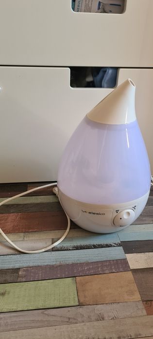 Nawilżacz powietrza Dyfuzor olejkow
eterycznych