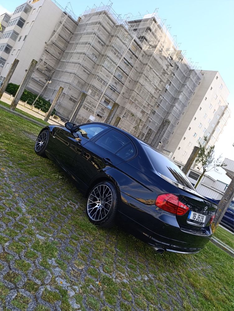 Bmw 320D LCI  184cv