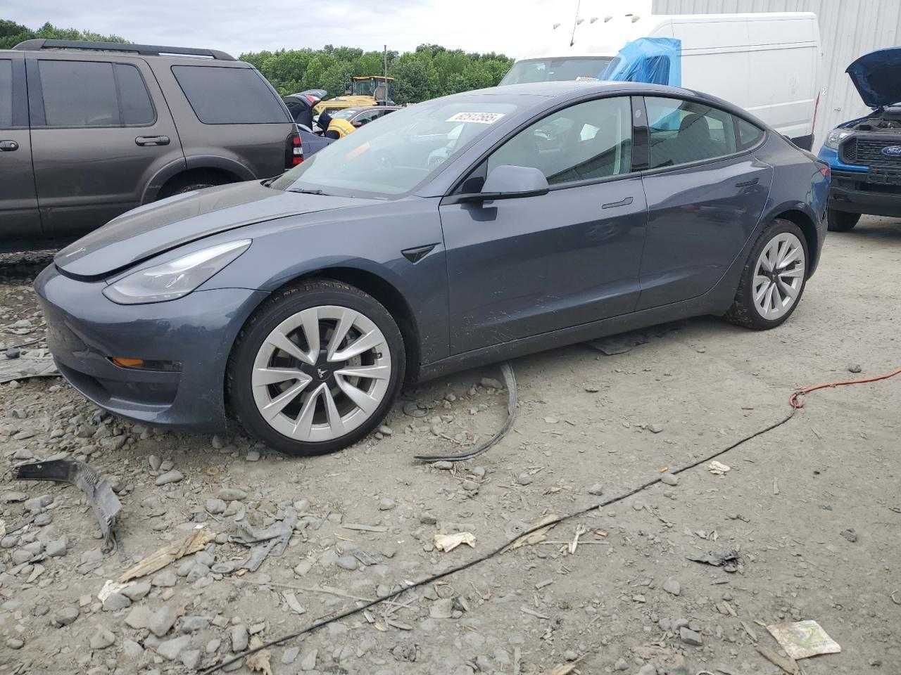 Tesla Model 3 2022 -