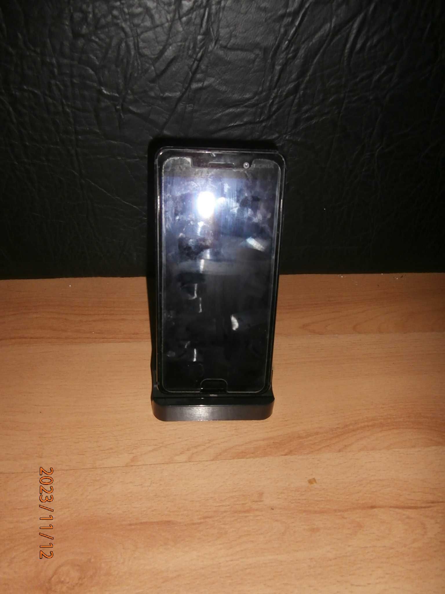 Nokia 6 + ładowarka stojąca, etui, inne dodatki - sprawna czytaj opis
