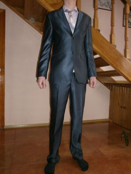 Чоловічий класичний костюм