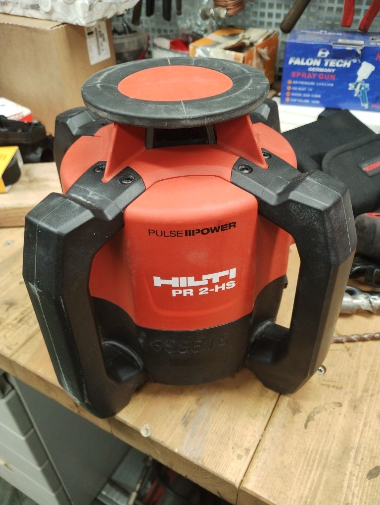 Niwelator / laser HILTI 2-HS