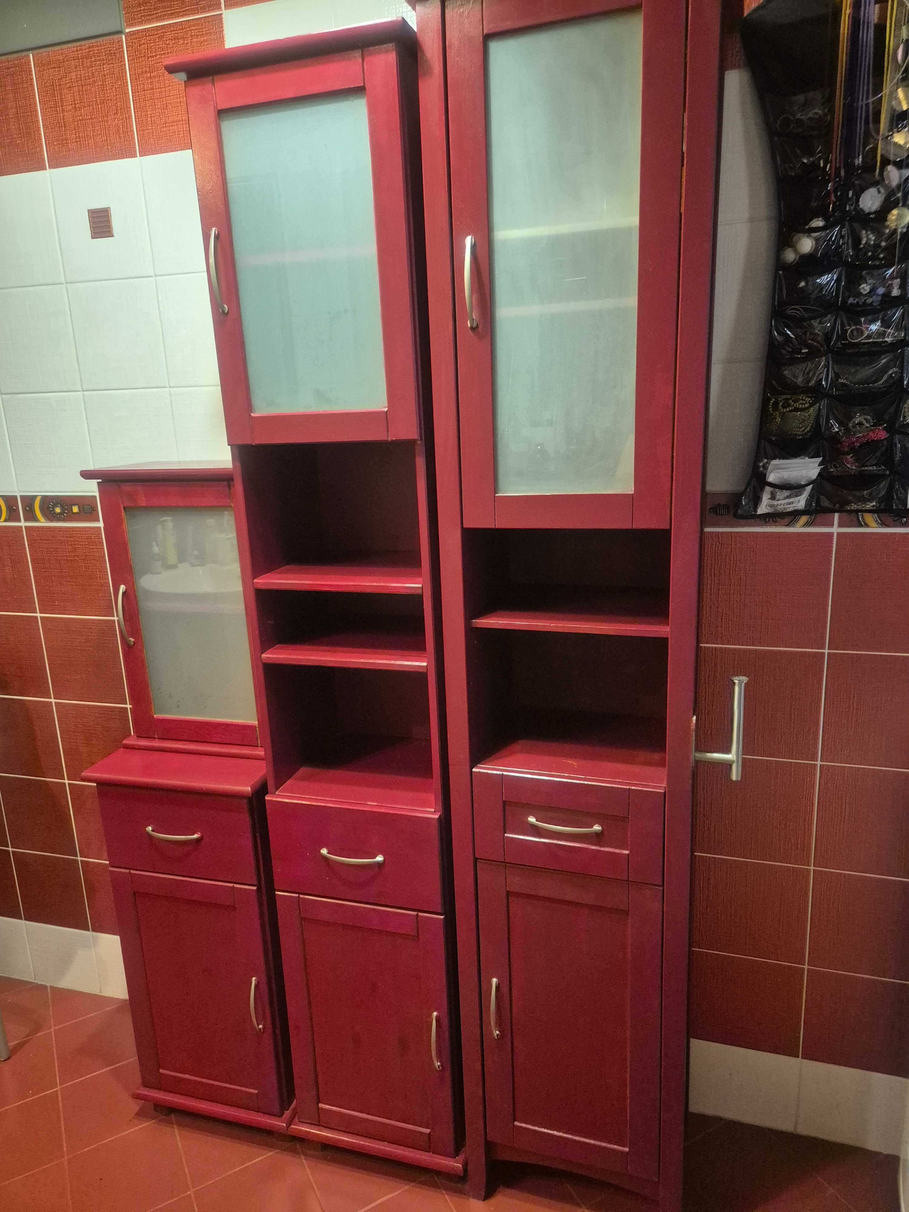 Komplet szafek łazienkowych kolor burgund, bordo
