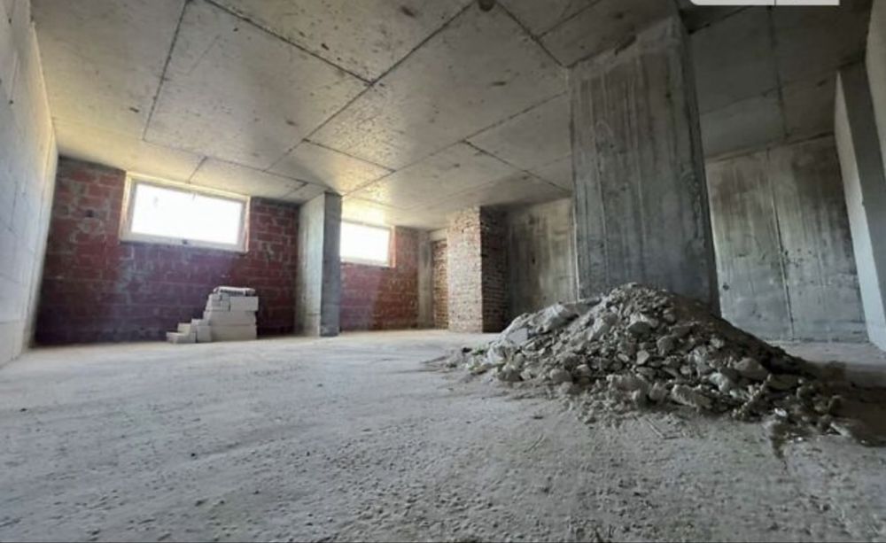 Продаж 3-кім двохярусноі квартири в зданому будинку