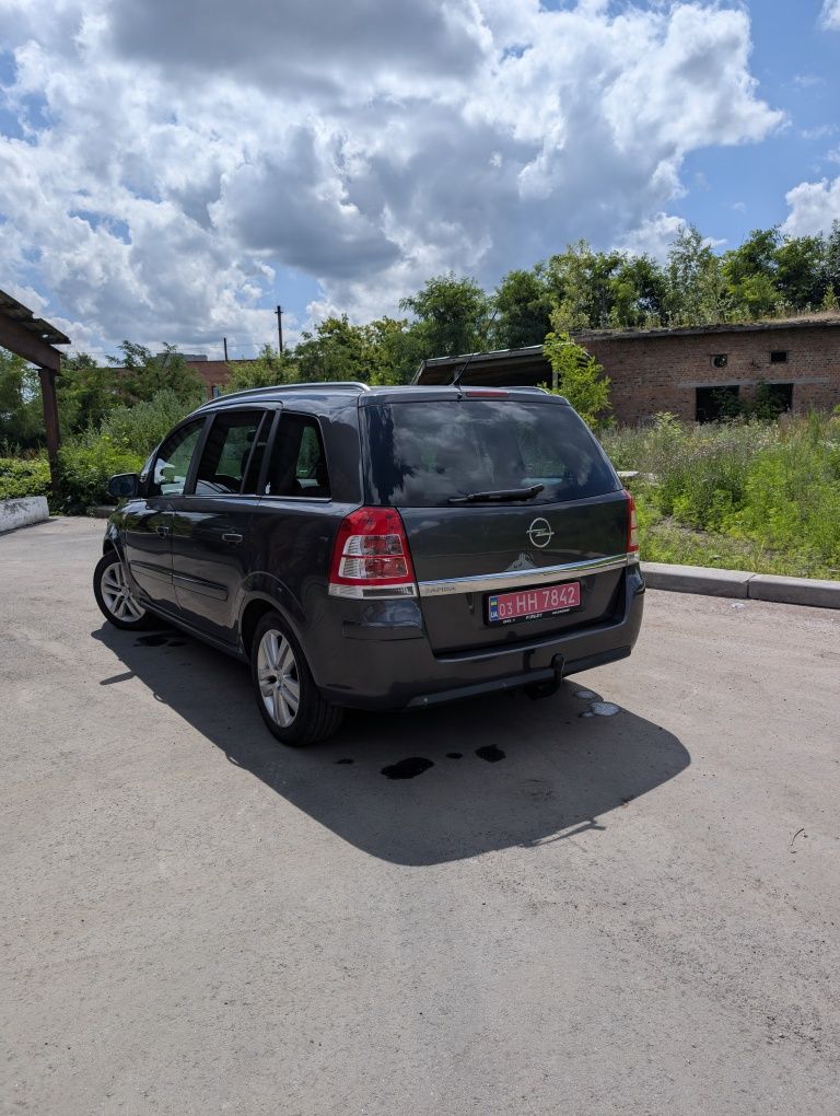 Opel Zafira 2010 року тільки що з Німеччини