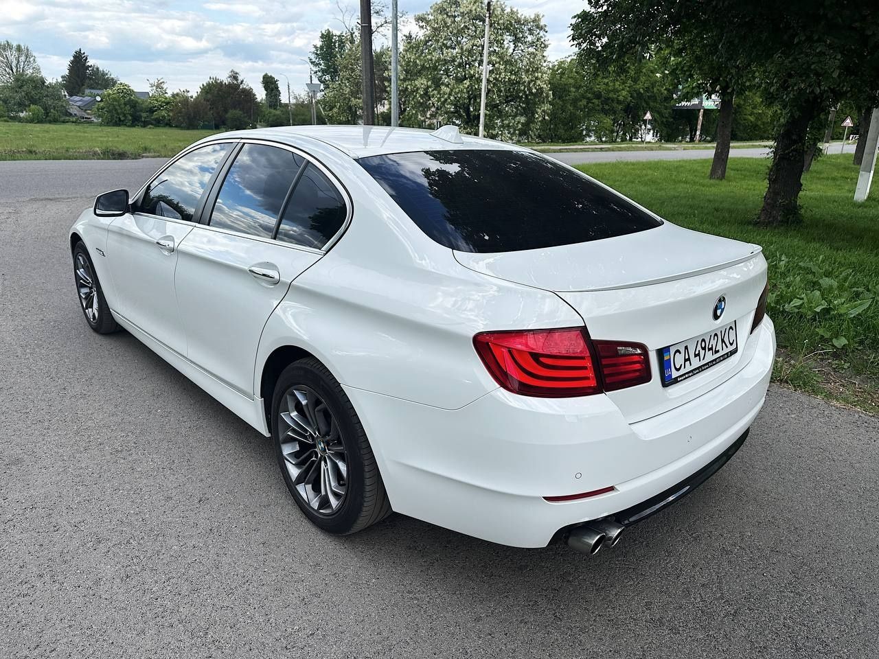 BMW F10 2.0d білий колір
