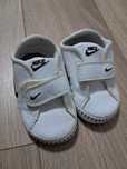 Buty sportowe niechodki wkładka 12.5cm rozmiar 19.5