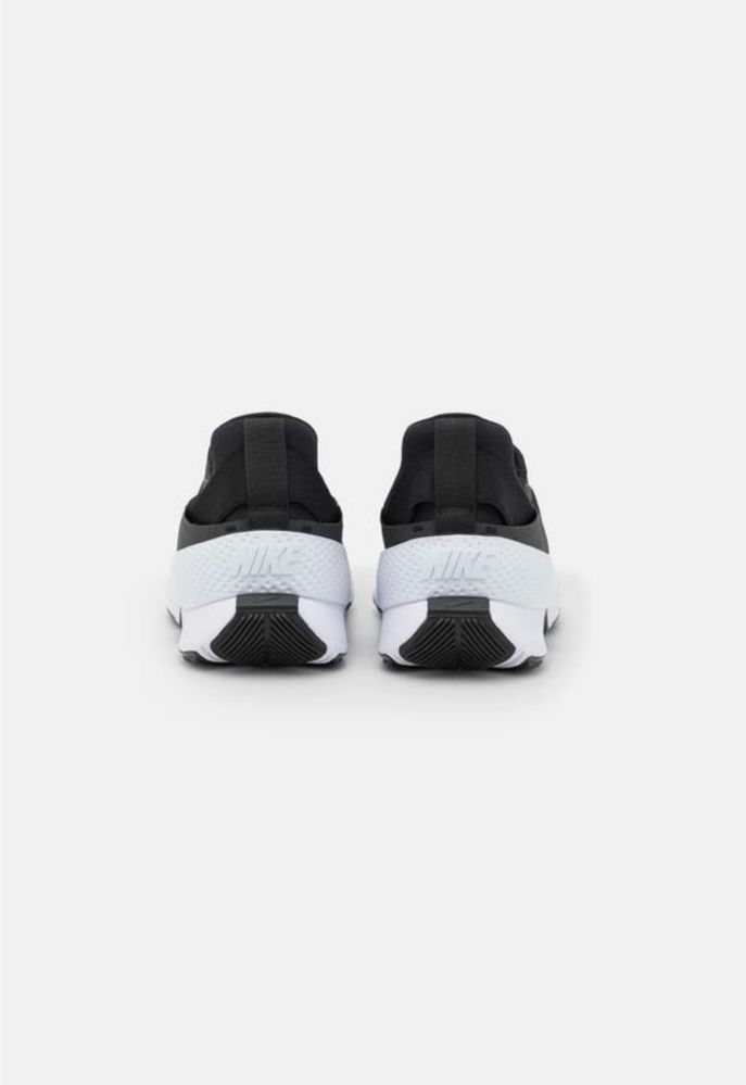 Кросівки Nike Go FlyEase
