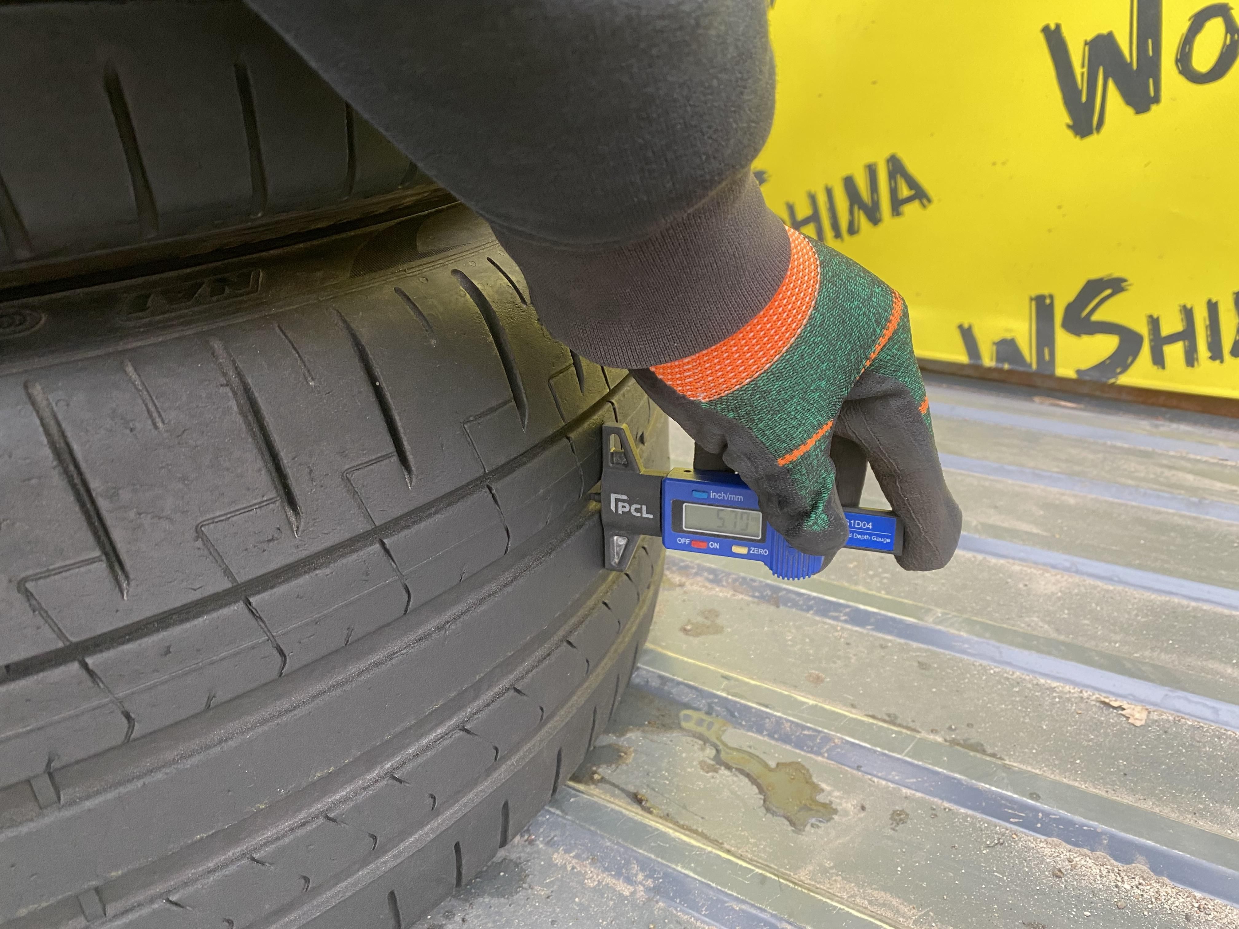 245 35 20 Pirelli Pzero 2019 Літо