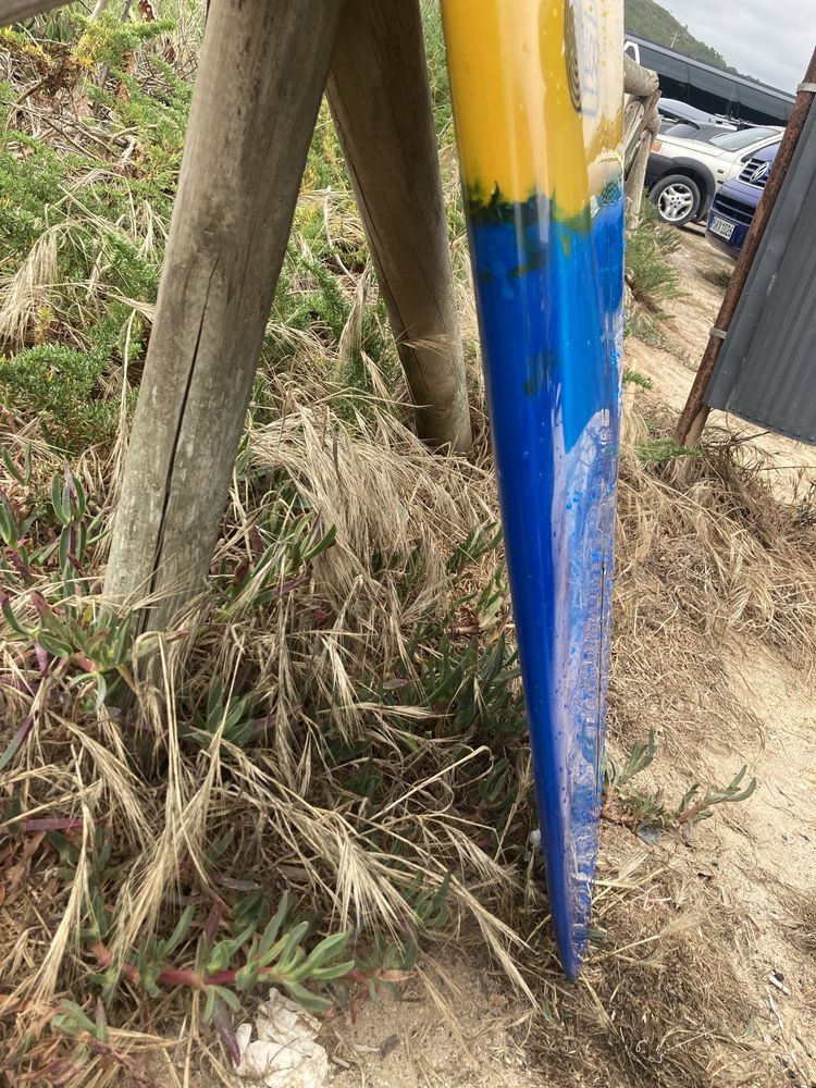 Prancha surf 6’2 single fin