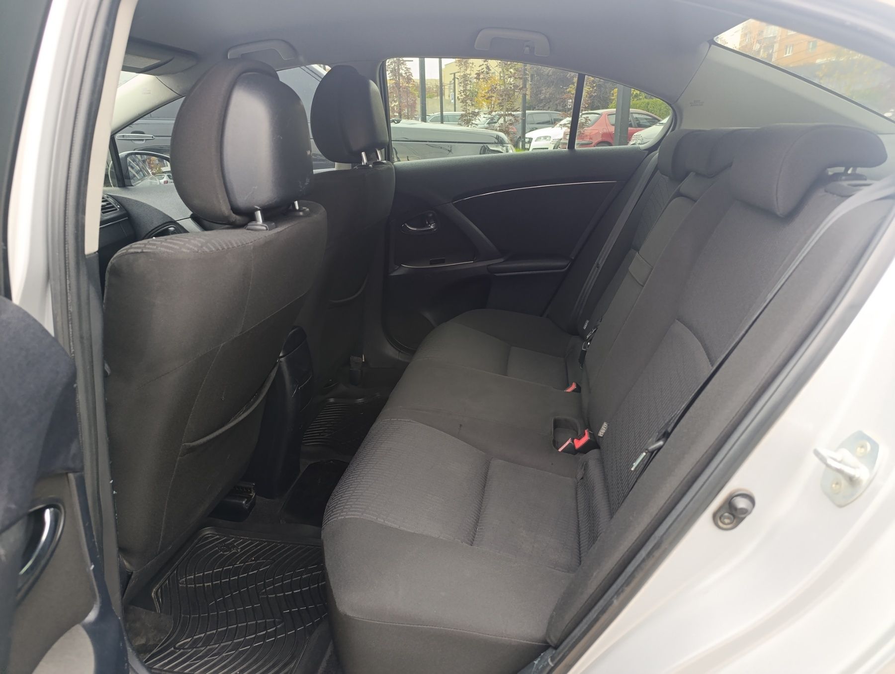 Toyota Avensis T27 2009р 1.8 бенз