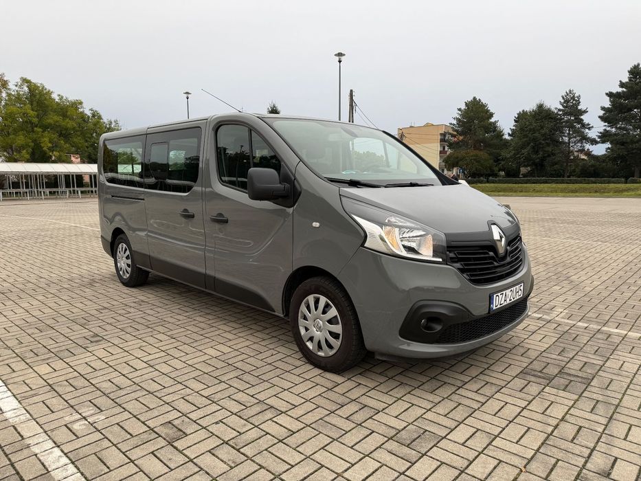 Renault Trafic Long/8-osobowy/ klima