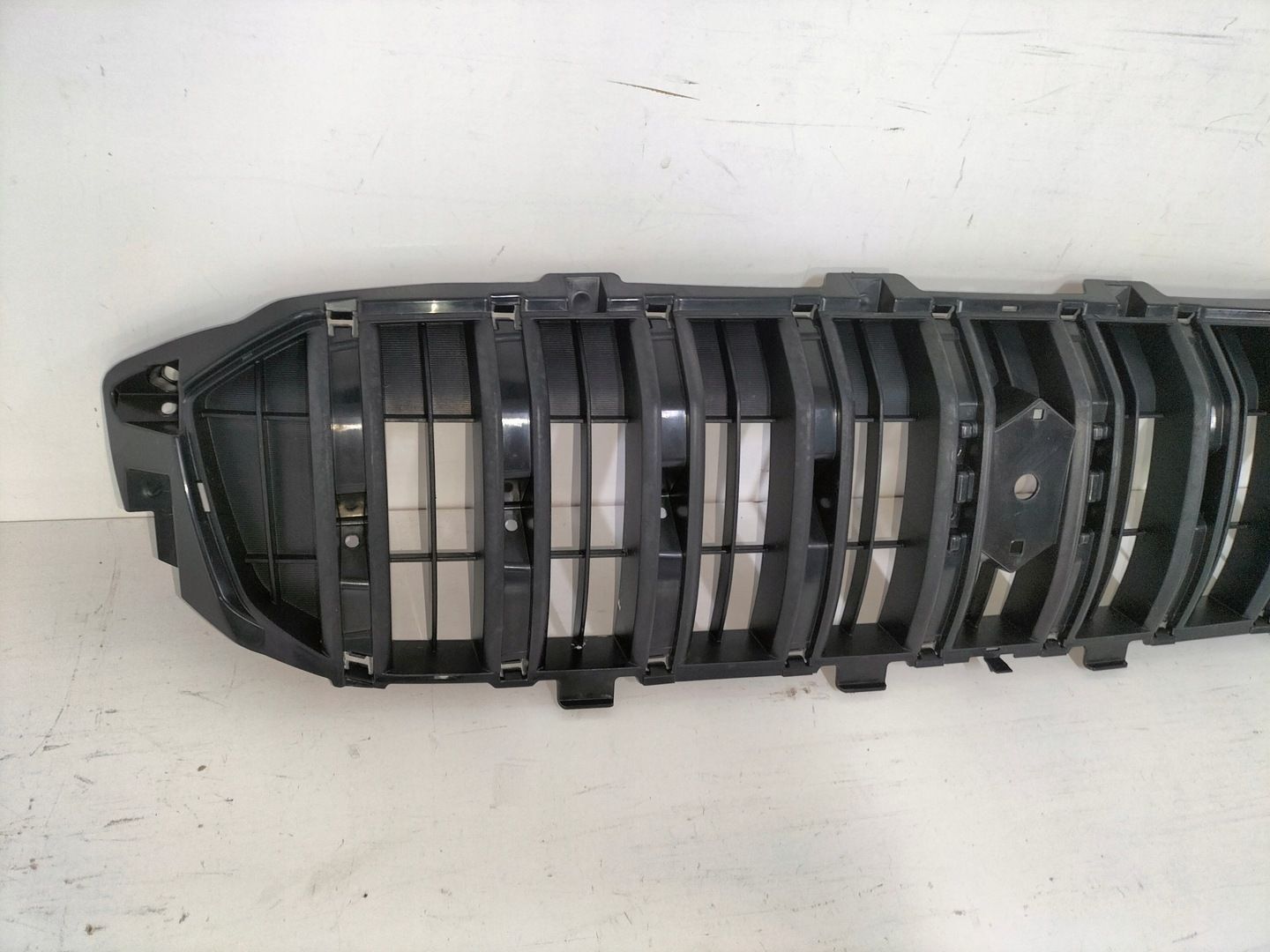 Atrapa kratka grill SUZUKI SX4 S-CROSS LIFT 16-