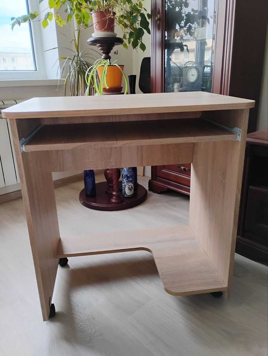 Геймерський стол,ігровий стіл,компьютерный стол. Офисний стул.