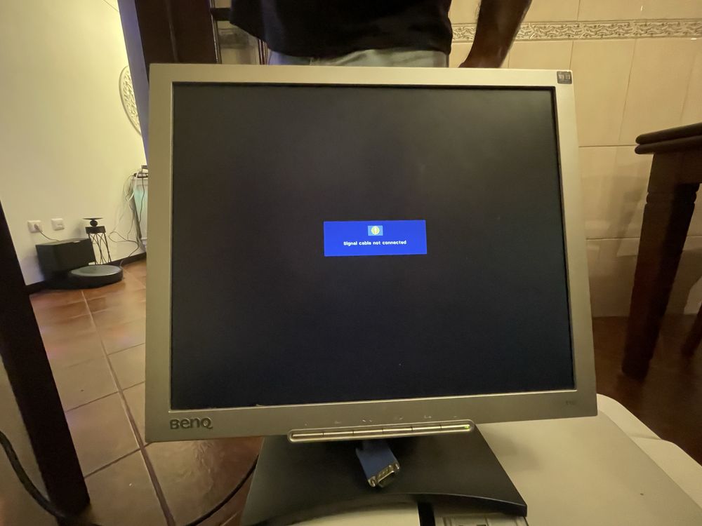 Monitor BenQ T905