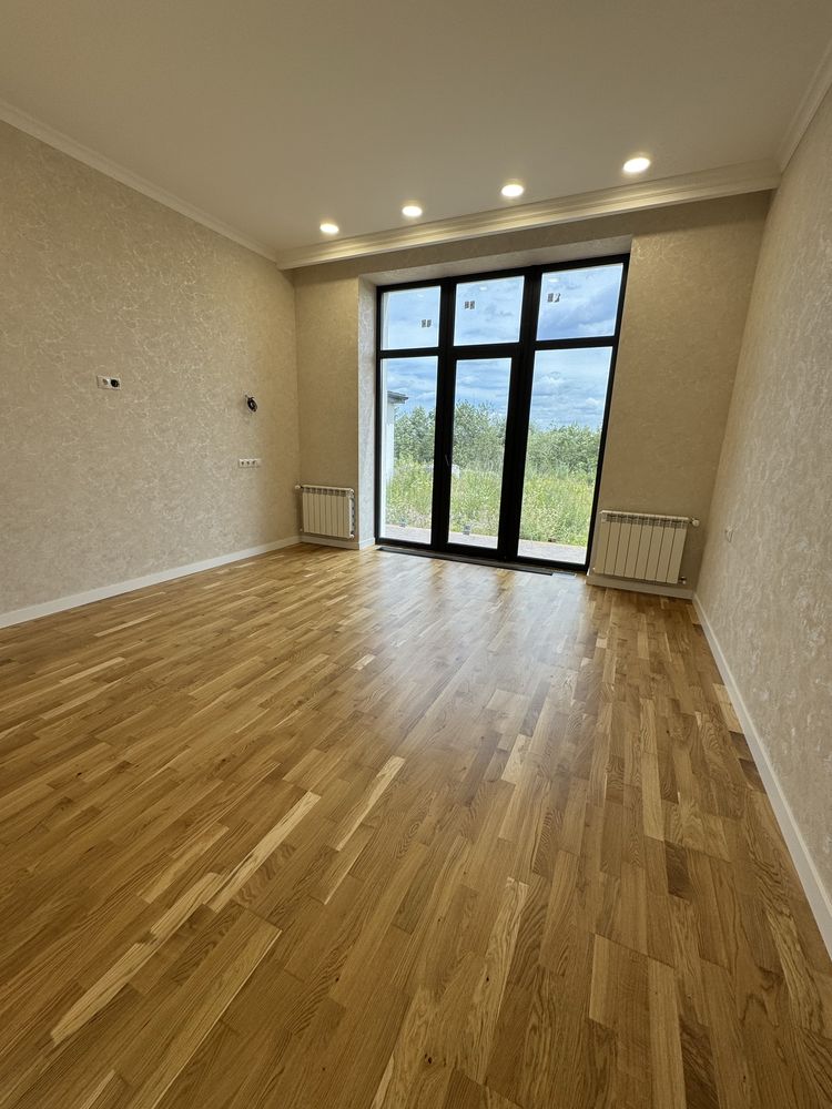 Продаж котеджу з ремонтом, закрите містечко, ГАЗ, БАСЕЙН, 10 соток !