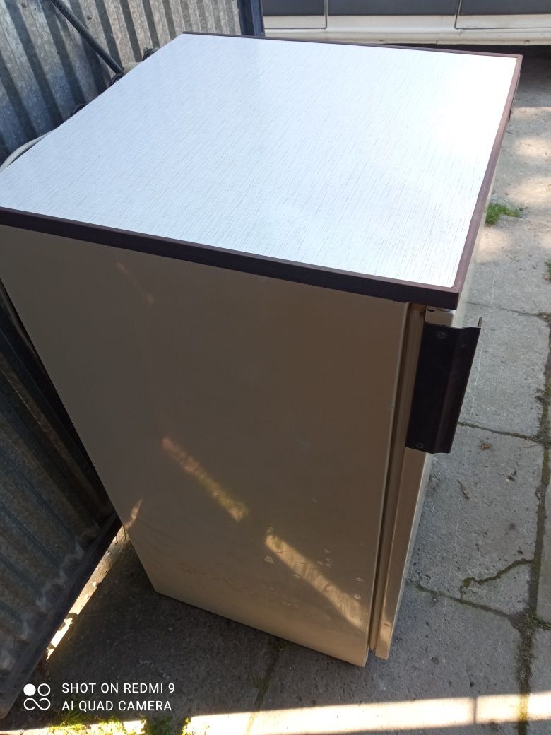 Zamrażarka stara wys 105 cm szer 55 glb 60cm.