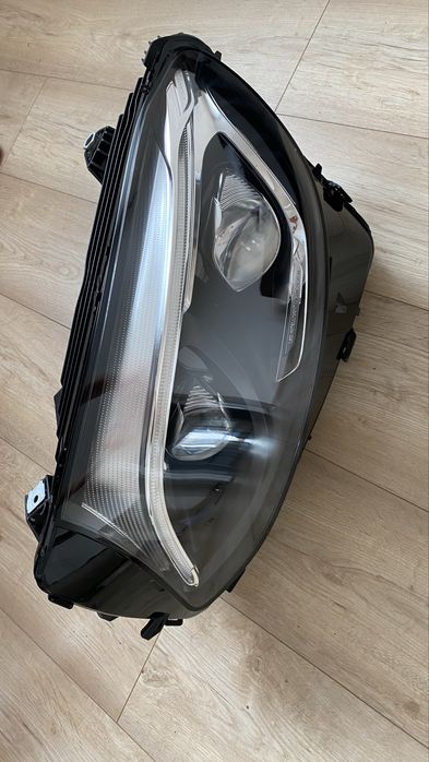 Profesjonalna regeneracja i naprawa reflektorów samochodowych!