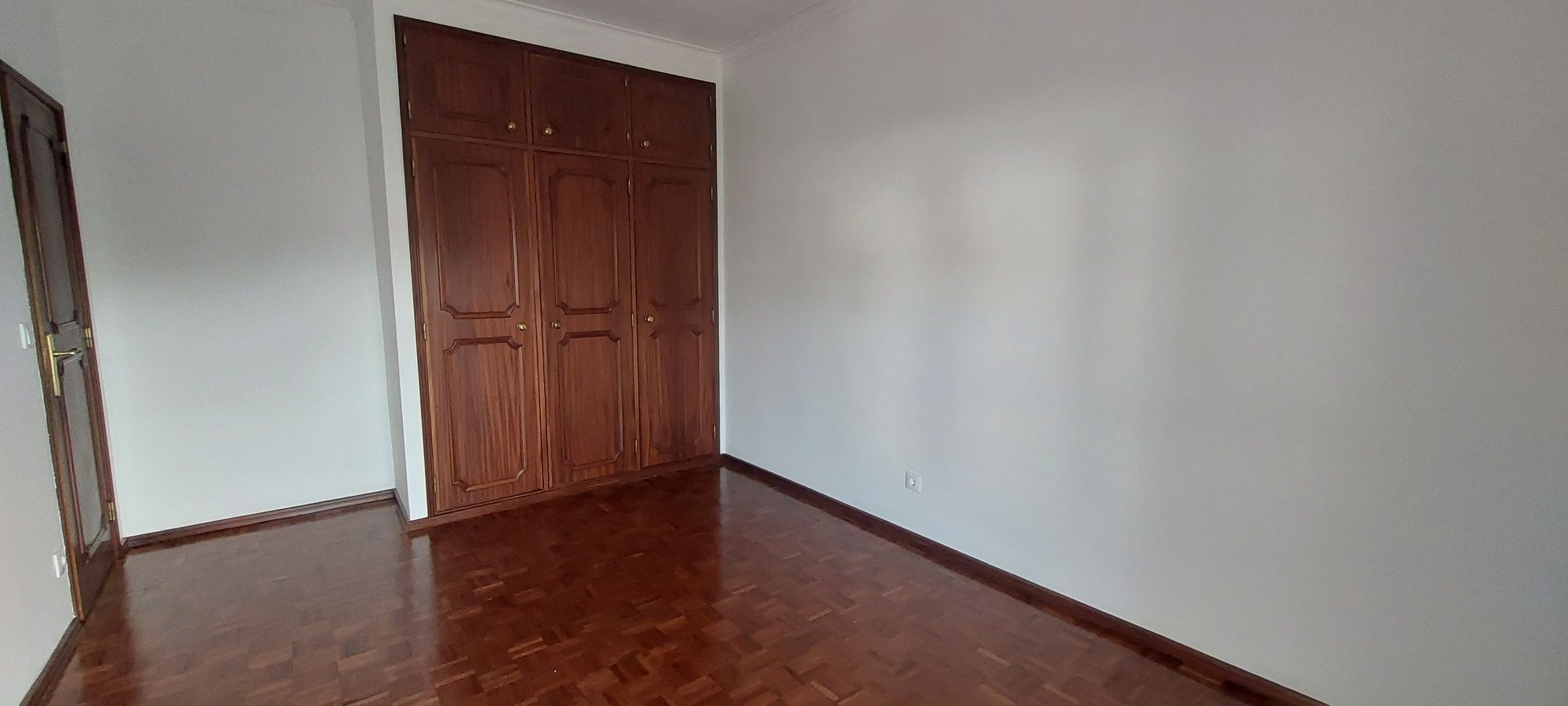 APARTAMENTO T3  centro Alcobaça